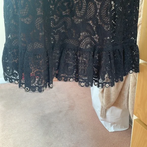 Michael Kors eyelet lace dress with chain - size XL - Picture 7 of 8